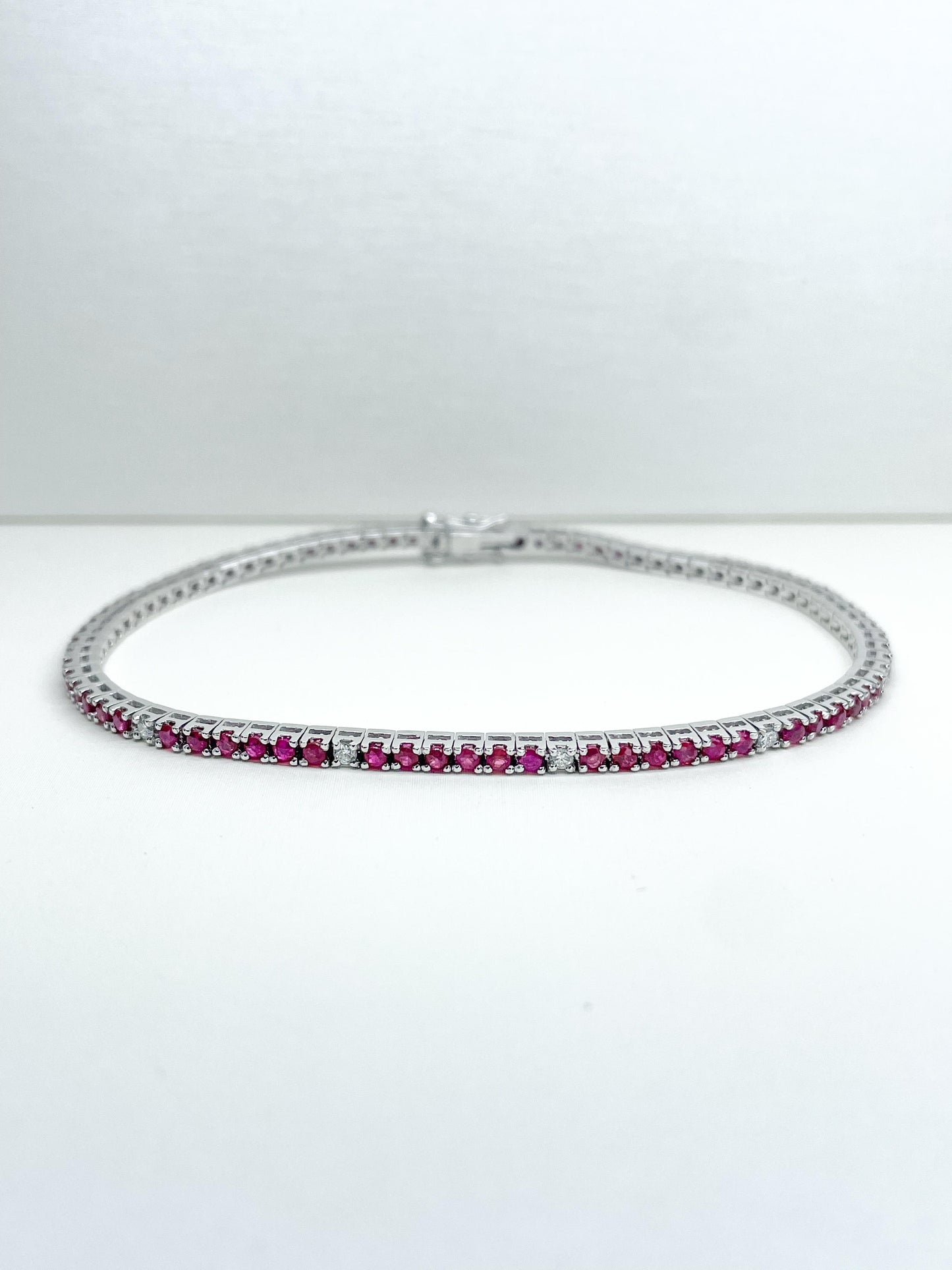 Bracciale Tennis in Oro bianco con Rubini e Diamanti