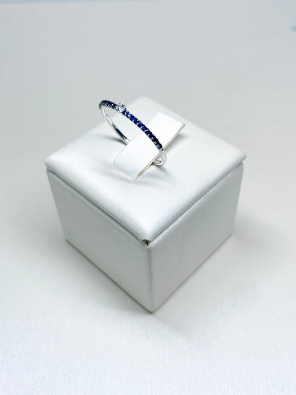 Anello a Fascia con Zaffiri e Diamante