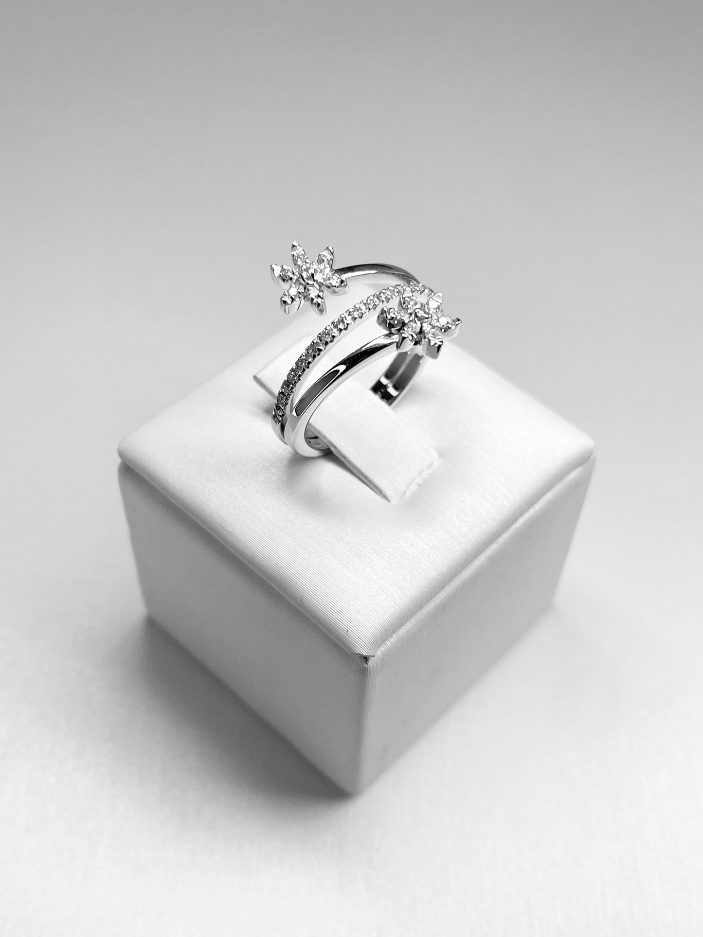 Anello Contrariè con Diamanti