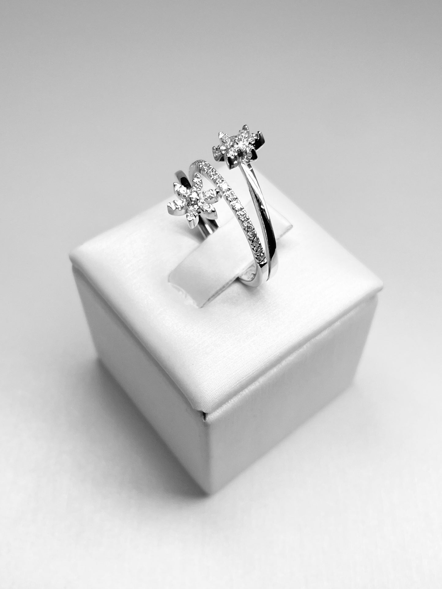 Anello Contrariè con Diamanti