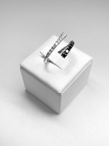 Anello Contrariè Diamanti Bianchi e Diamanti Neri