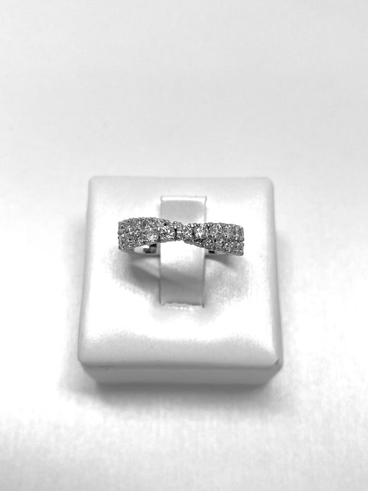Anello Fascia in Oro Bianco con Diamanti