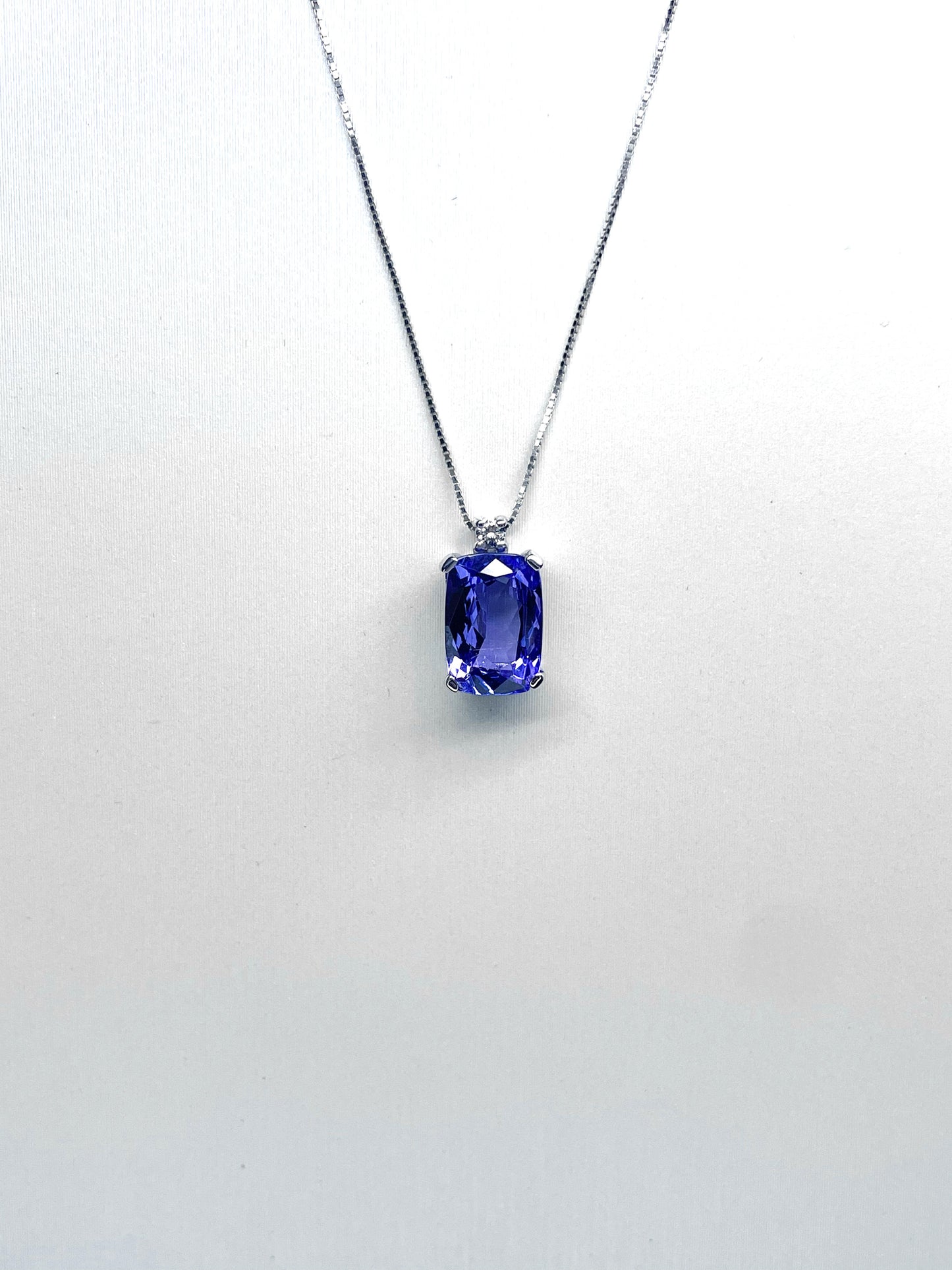 Pendente con Tanzanite e Diamanti