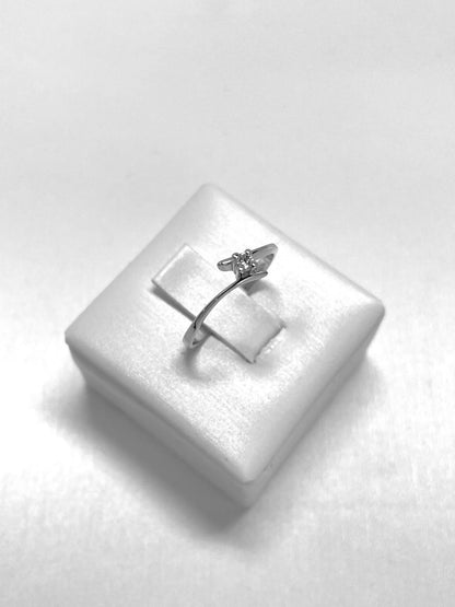 Anello Solitario Oro e Diamanti 0,05 ct
