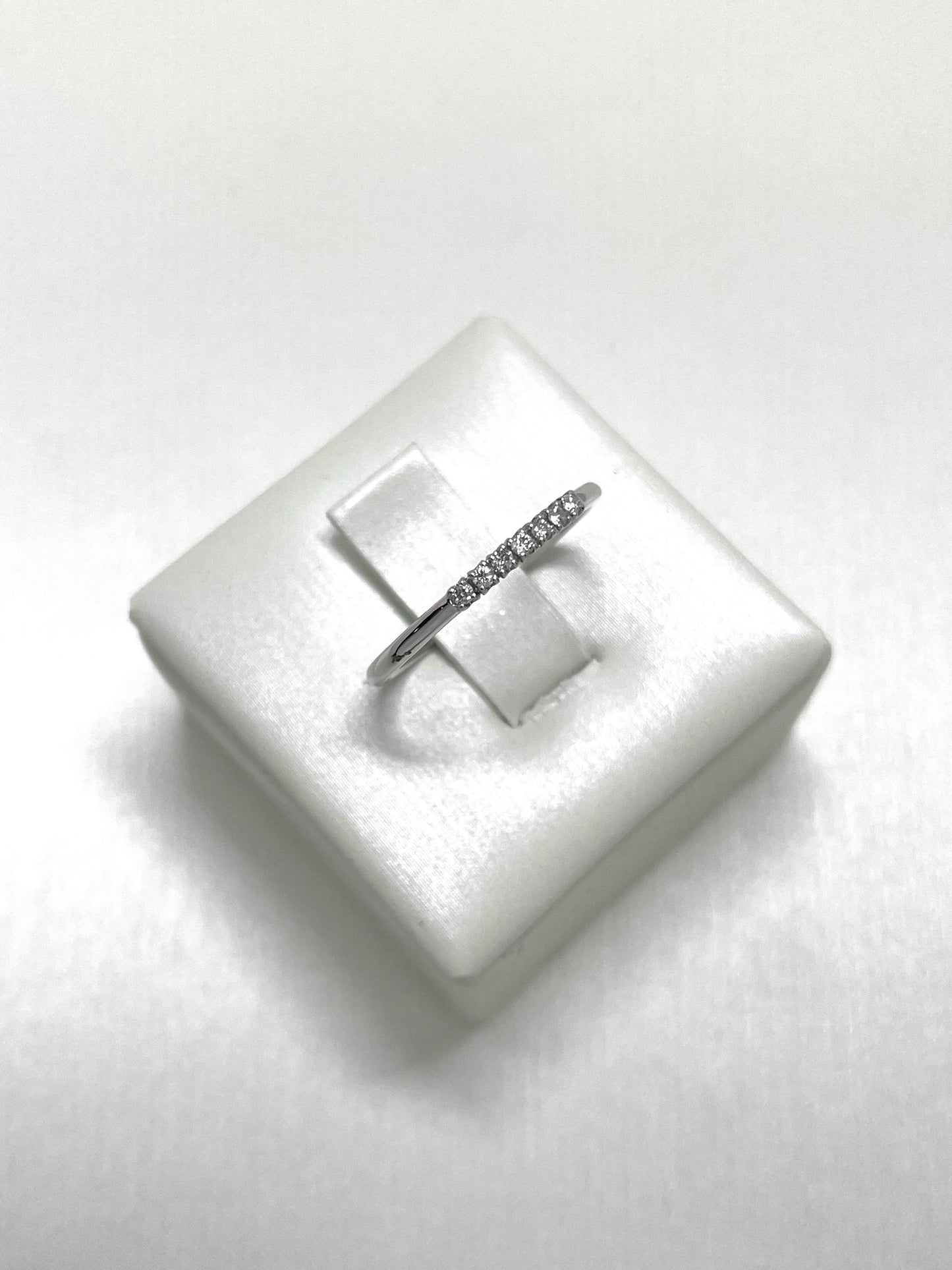 Anello Riviere oro bianco