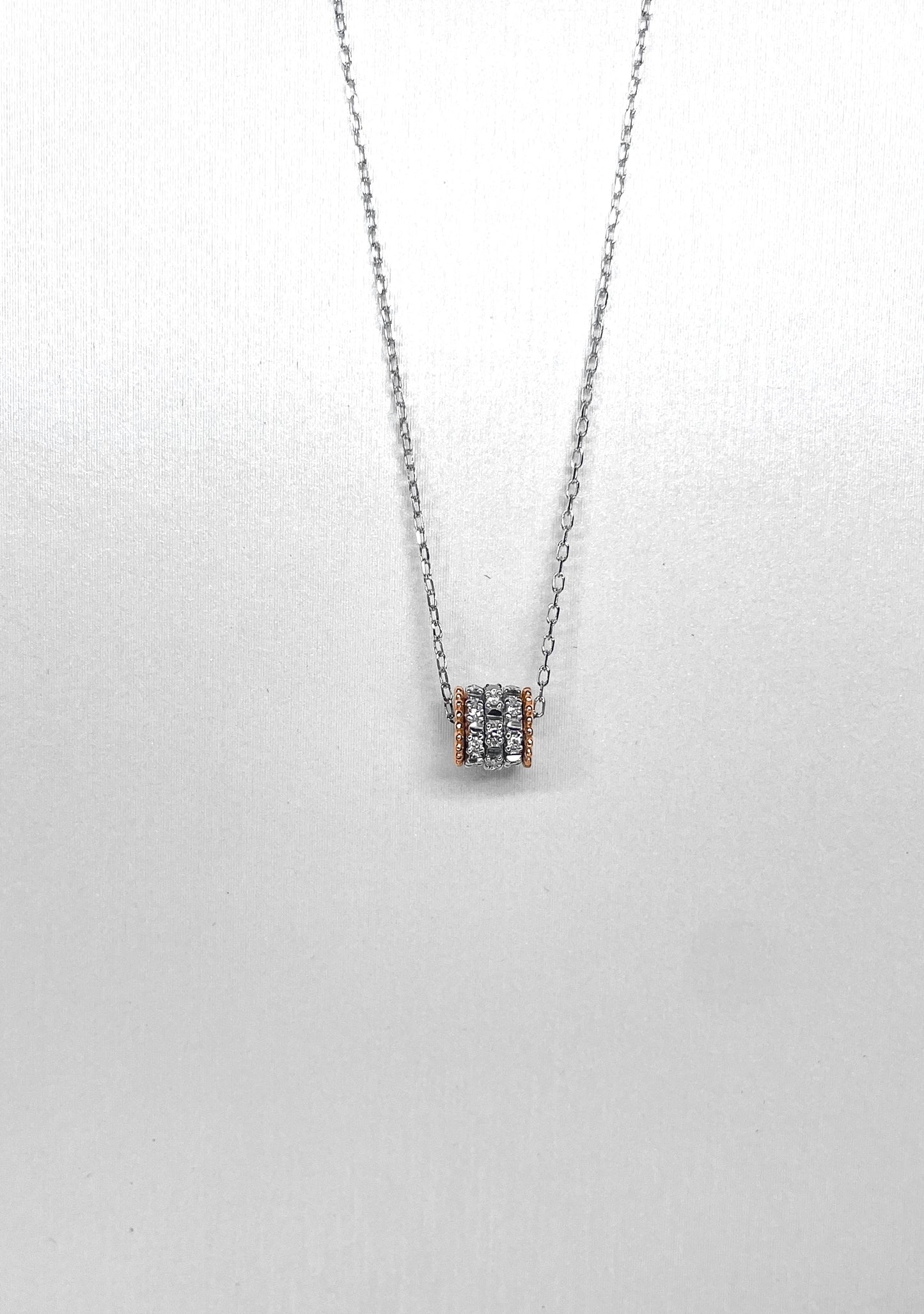 Pendente in Oro Bianco con Elemento in Oro rosè e Diamanti
